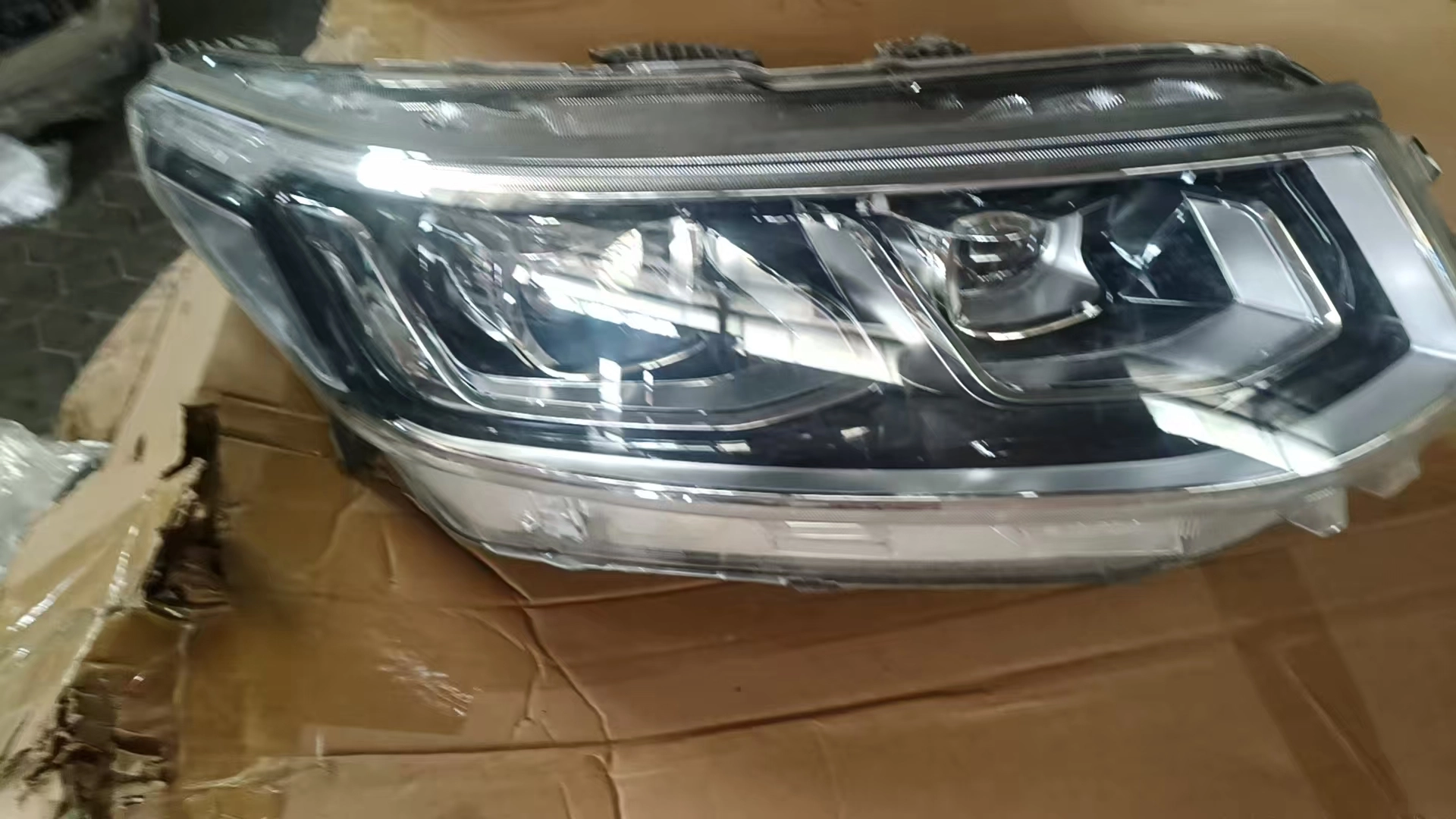 CHANGAN CS 95 Car Headlights Supply - Image 6